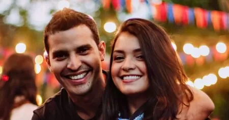5 Passos Garantem Como Conquistar Uma Menina Com  Insistência Delirante